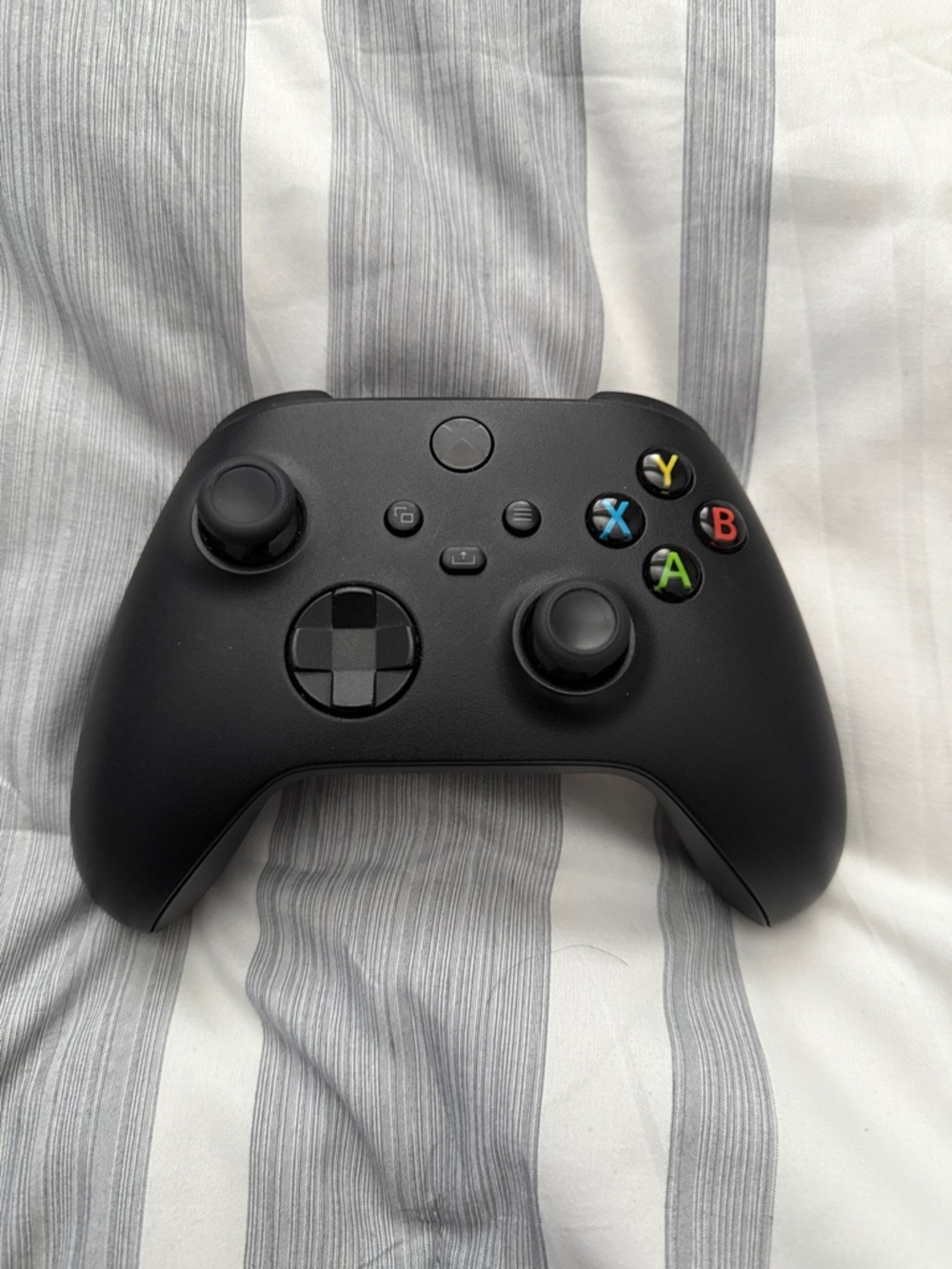 Black Xbox Wireless Gaming Controller